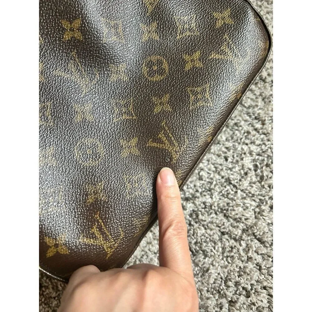 Auth. Louis Vuitton Square‎ Shaped Vintage Bag